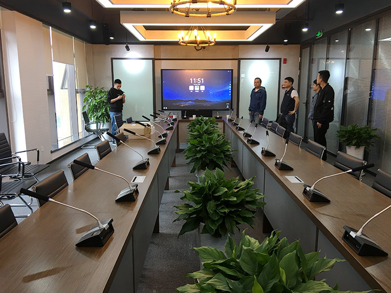 蔚蓝公司使用MAXHUB午夜视频APP污下载