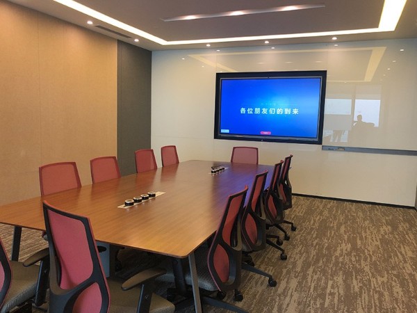 新鸿洲实业部署MAXHUB午夜视频APP污下载实现会议室无数据线