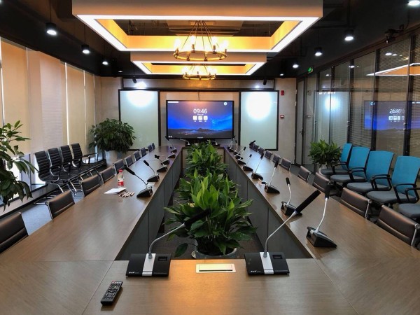2020年快来了，还在用2002会议老三样开会？试试智能会议设备