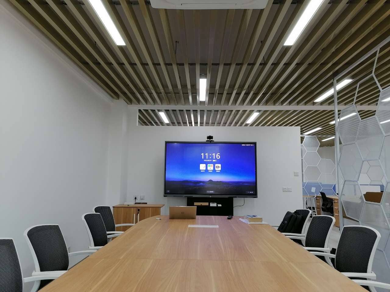 小会议室显示设备选75寸午夜视频APP污下载