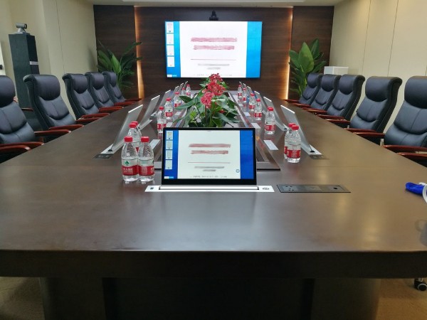 成都某开发建设有限公司采用无纸化会议和午夜福利视频APP系统提高会议效率
