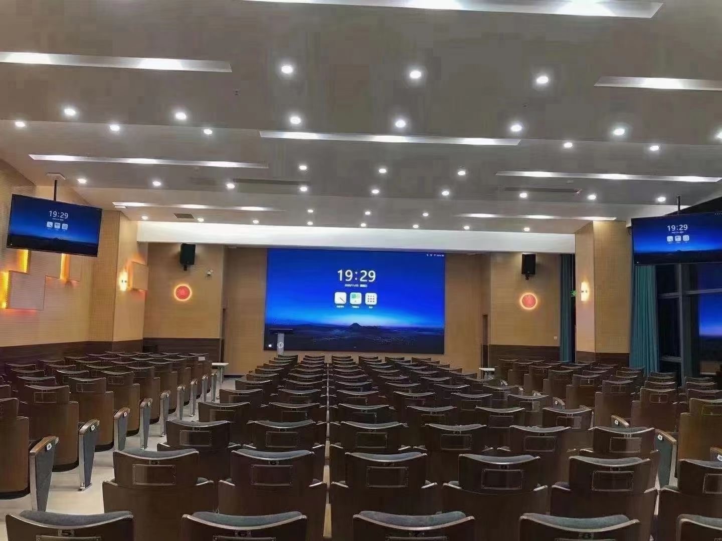 会议触控一体机真能抚平会议行业的痛点？